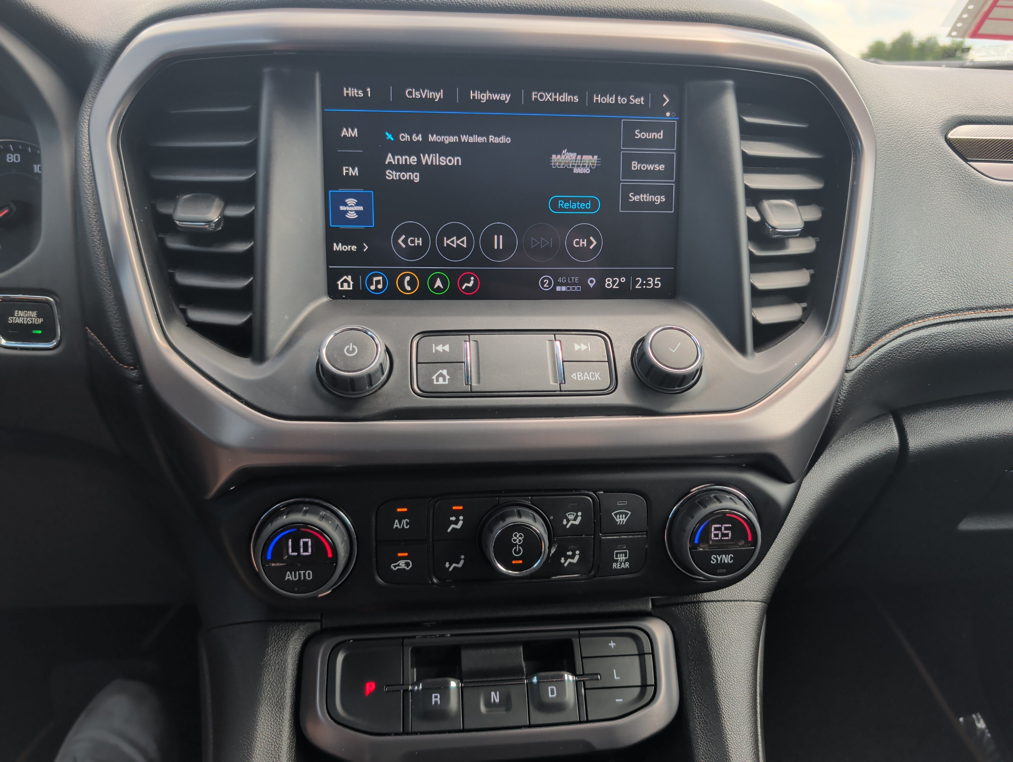 Used 2023 GMC Acadia AT4 AWD/4WD image 25