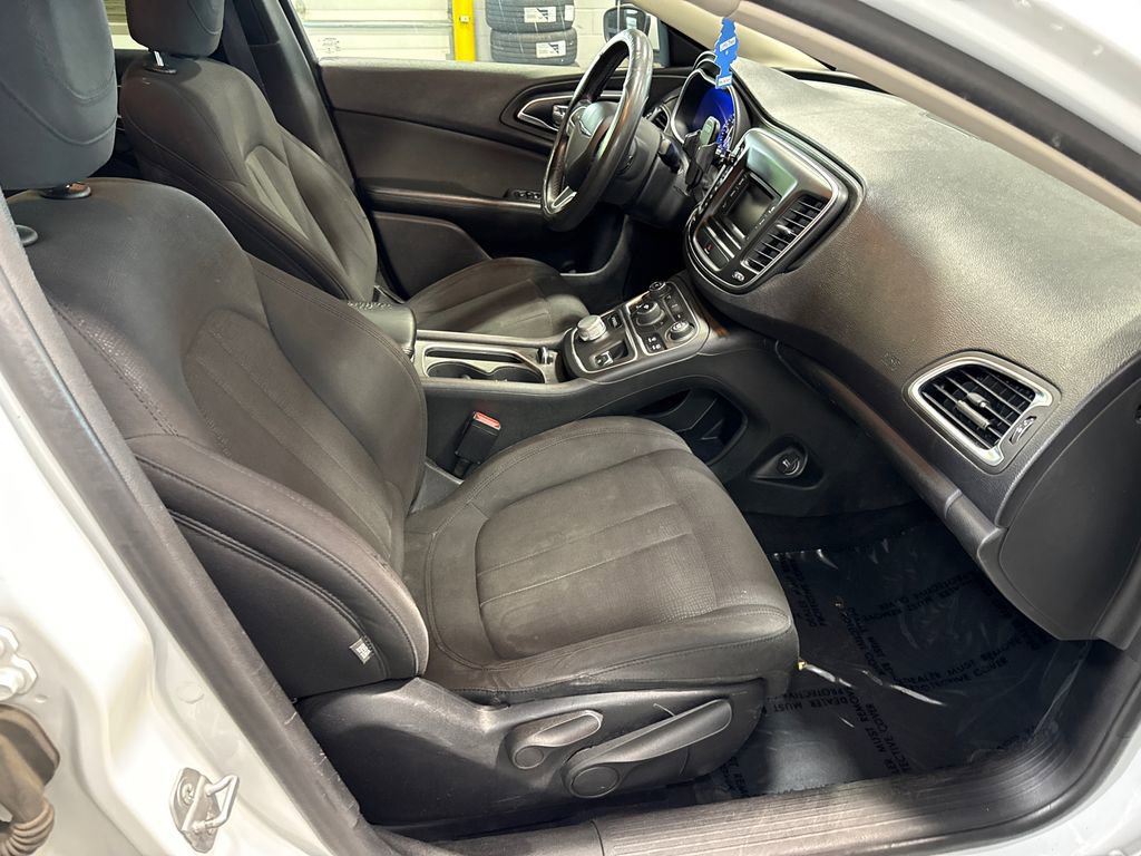 Used 2015 Chrysler 200 Limited w/ Convenience Group FWD image 13