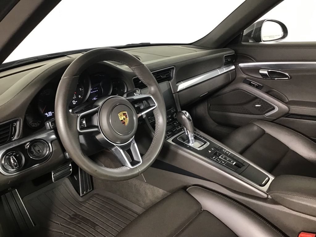 Certified 2017 Porsche 911 Carrera 4 AWD/4WD image 4