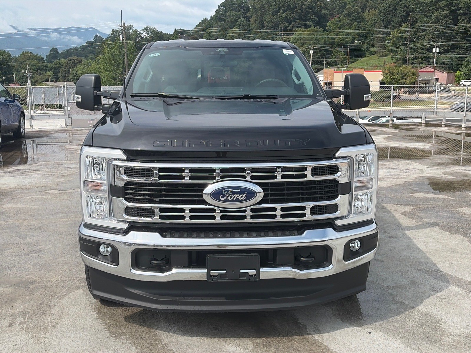 New 2026 Ford F250 XLT w/ FX4 Off-Road Package AWD/4WD image 6