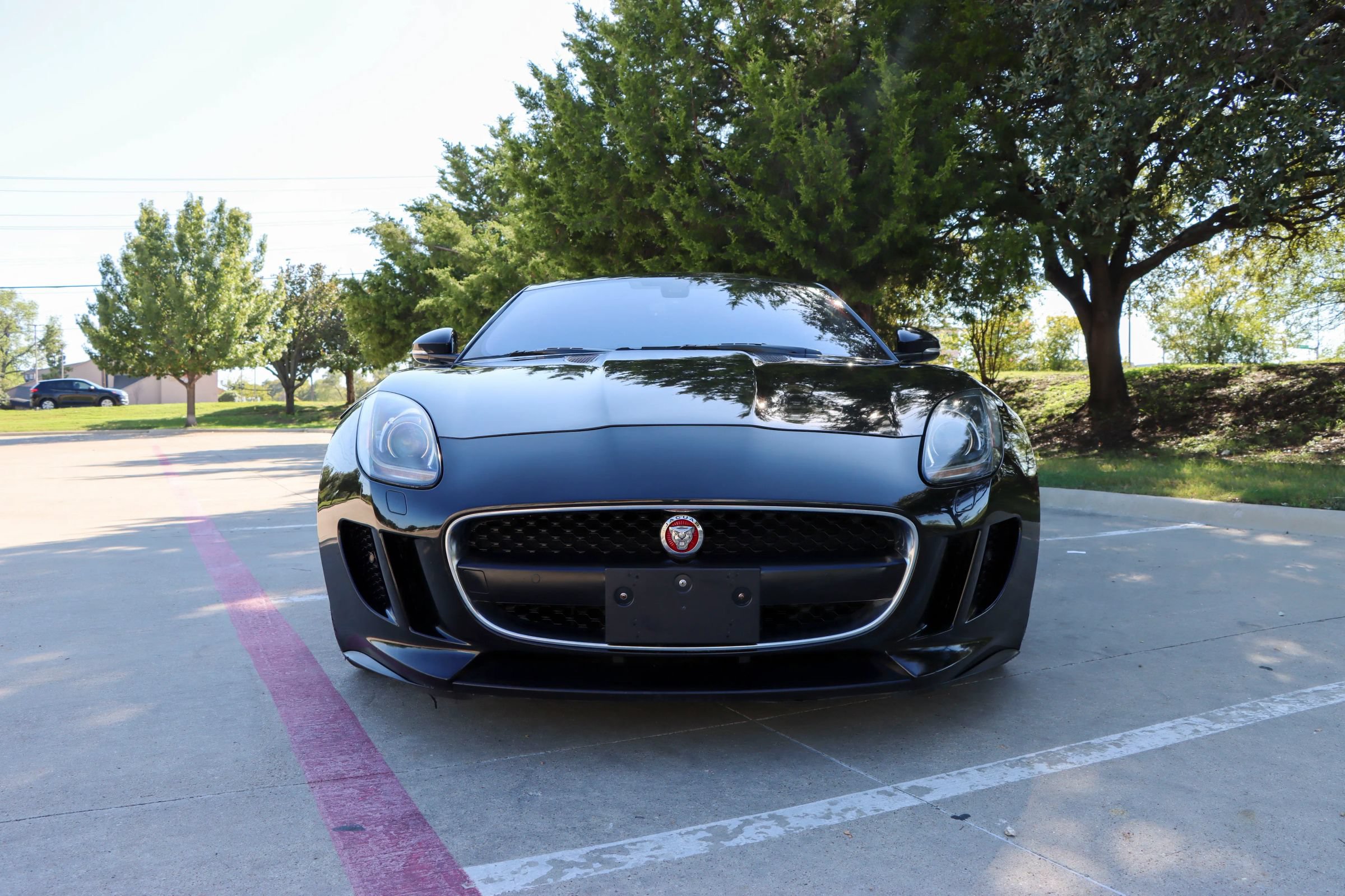 Used 2017 Jaguar F-TYPE Coupe RWD image 2