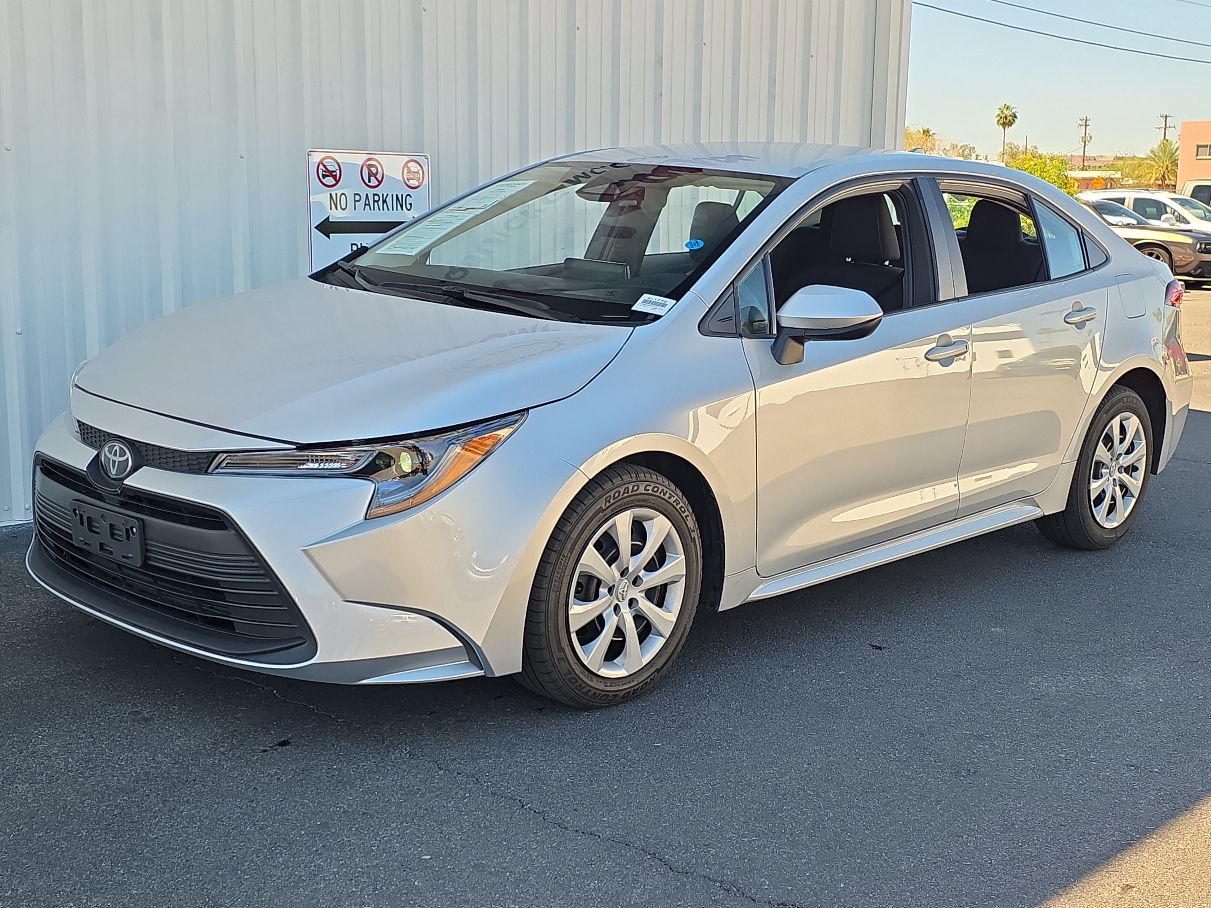 Used 2024 Toyota Corolla LE image 3