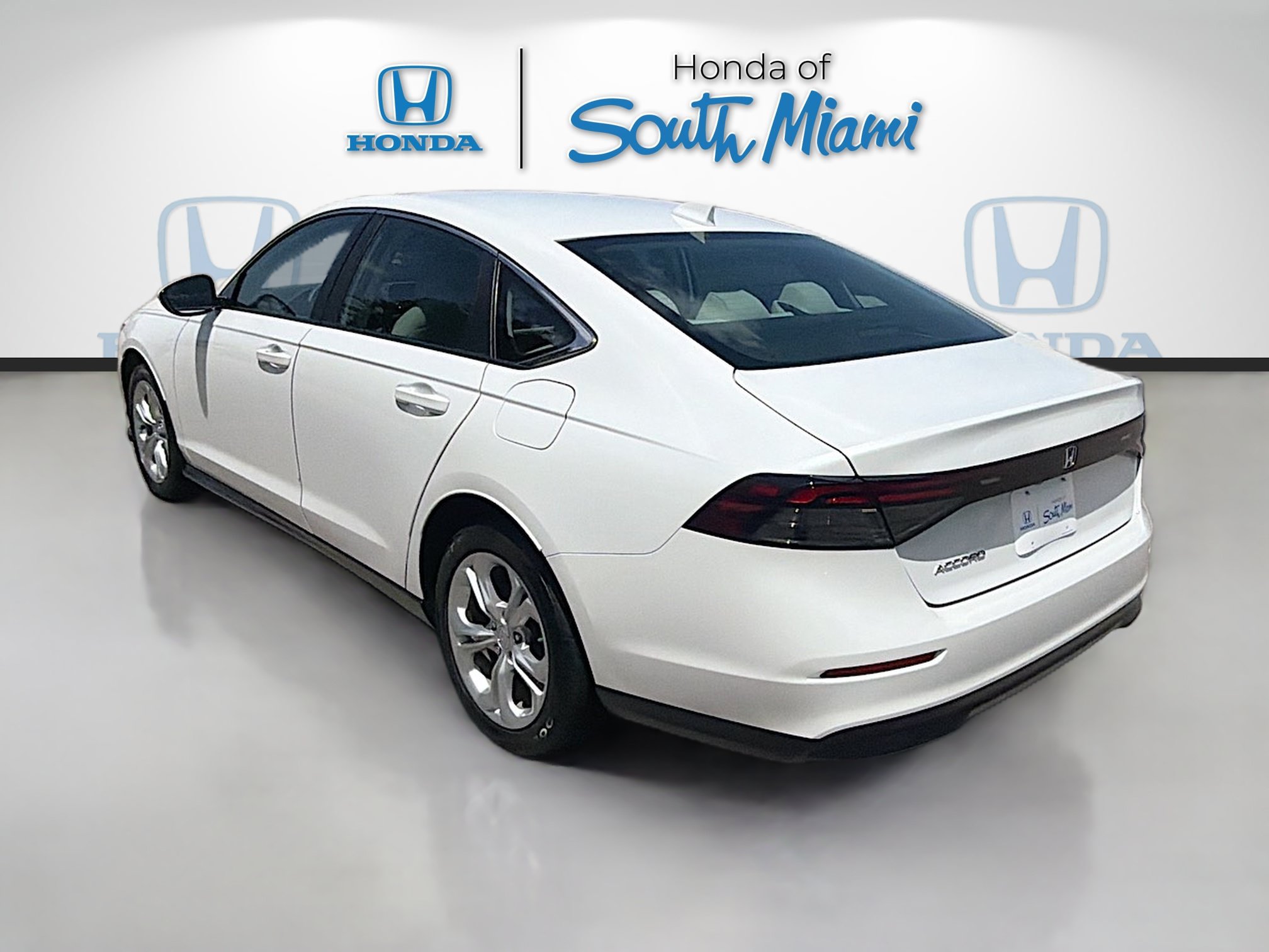 Used 2023 Honda Accord LX image 5
