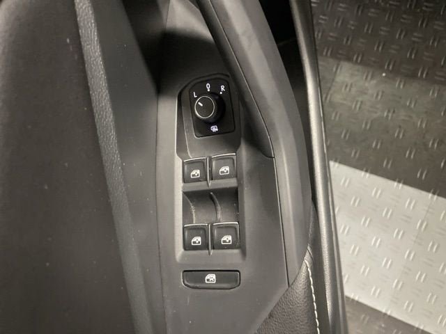 Certified 2023 Volkswagen Jetta SE image 19