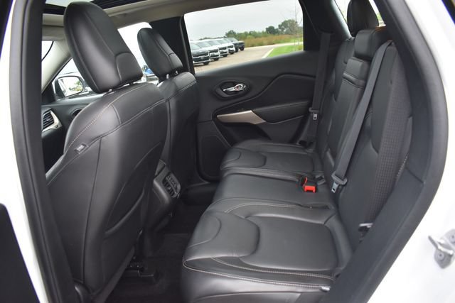 Used 2018 Jeep Cherokee Limited w/ High Altitude Package FWD image 17