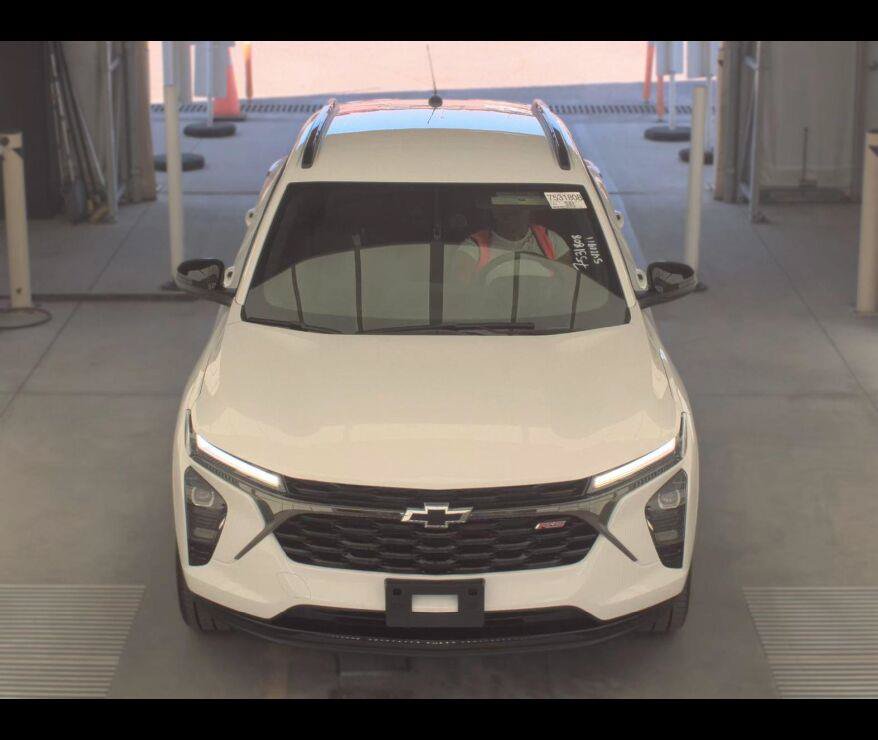 Used 2025 Chevrolet Trax RS w/ Driver Confidence Package FWD image 8