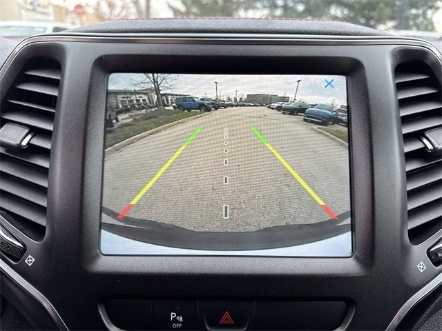 Used 2019 Jeep Cherokee Trailhawk image 22