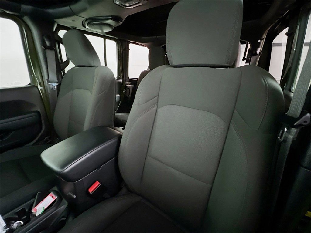 Used 2023 Jeep Wrangler Sport S image 11