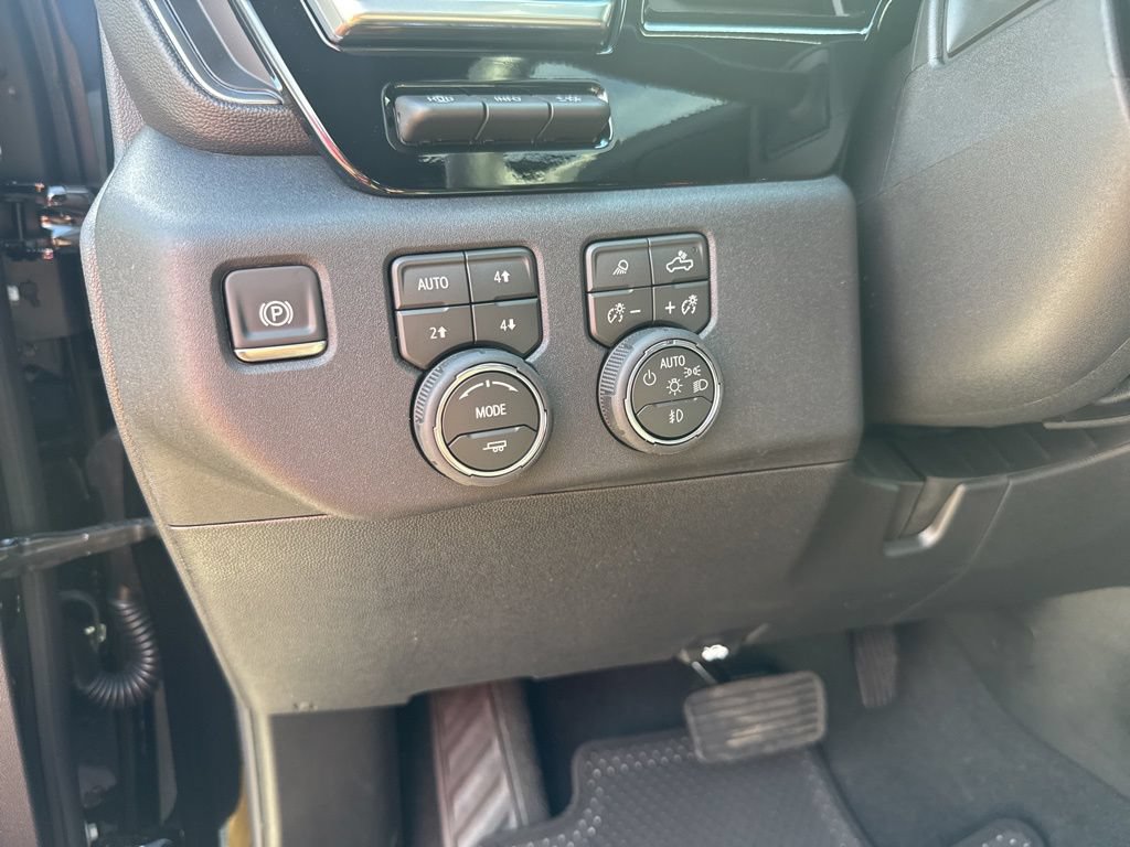 New 2026 Chevrolet Silverado 3500 High Country w/ Technology Package AWD/4WD image 39