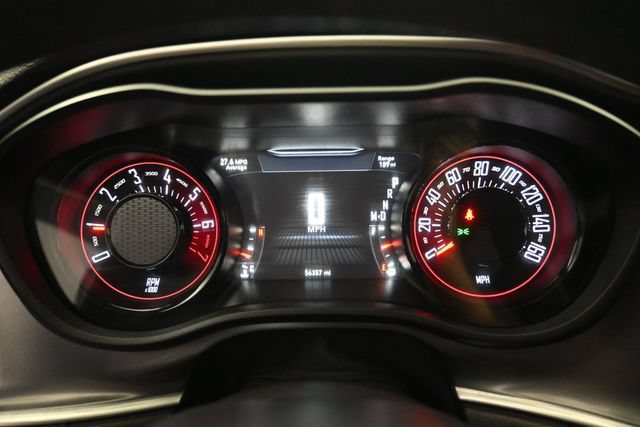 Used 2022 Dodge Challenger SXT RWD image 18