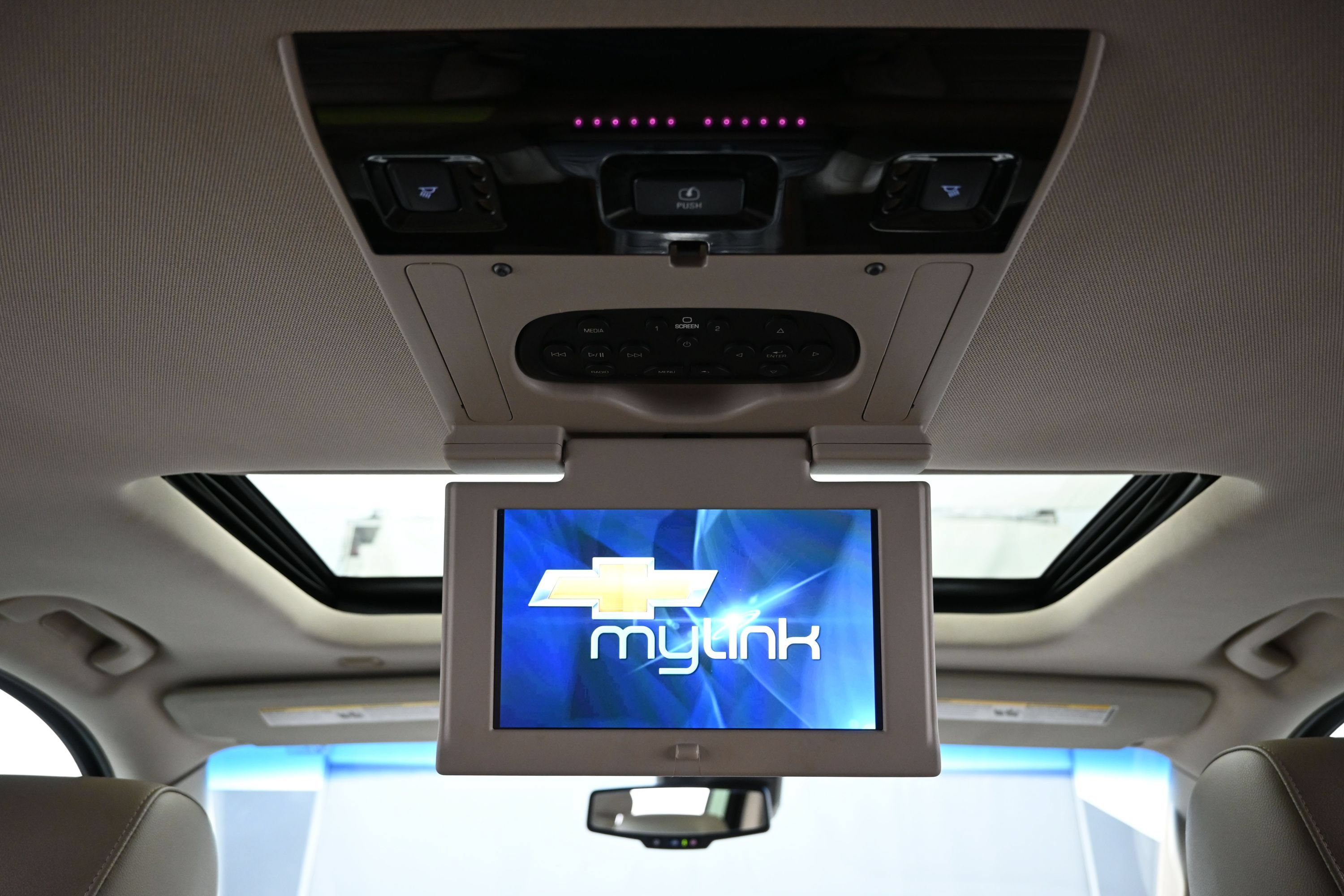 Used 2015 Chevrolet Suburban LTZ AWD/4WD image 42