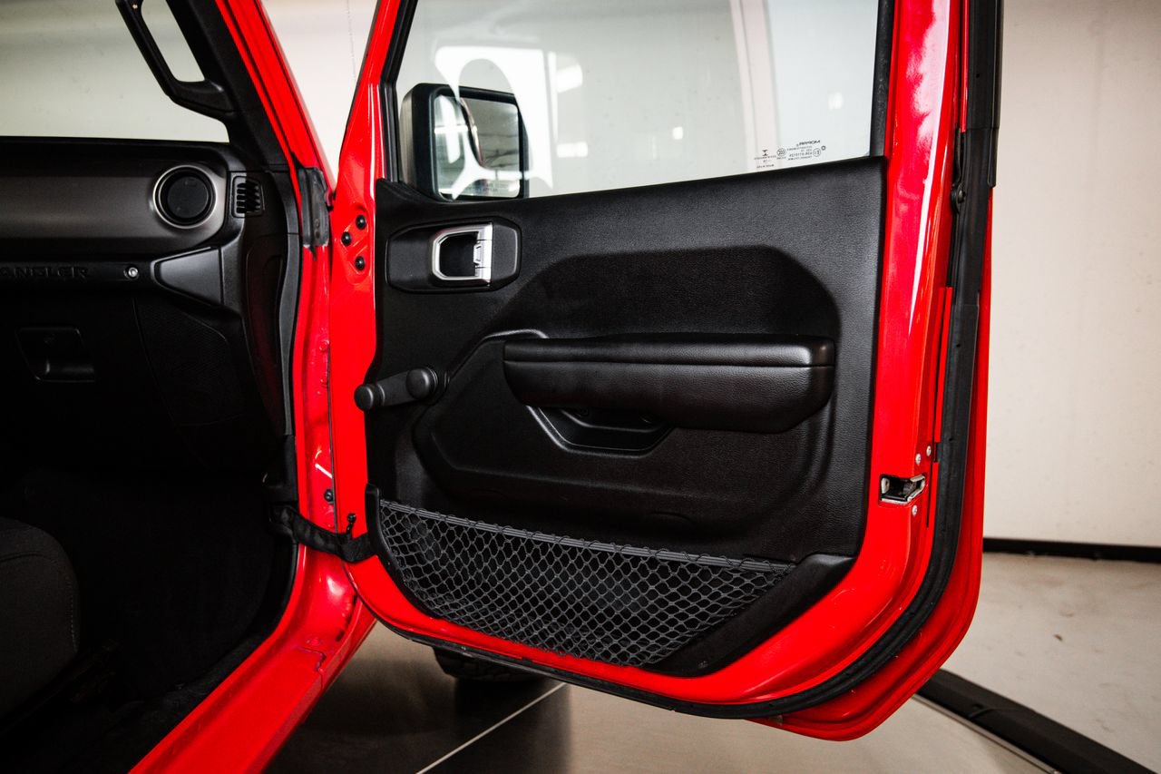 Used 2018 Jeep Wrangler Unlimited Sport AWD/4WD image 26