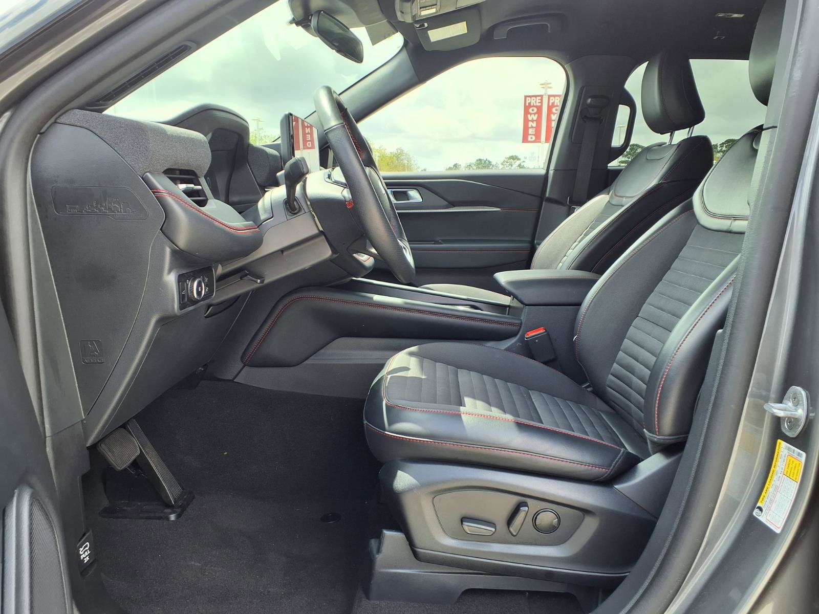 Used 2025 Ford Explorer ST-Line AWD/4WD image 12