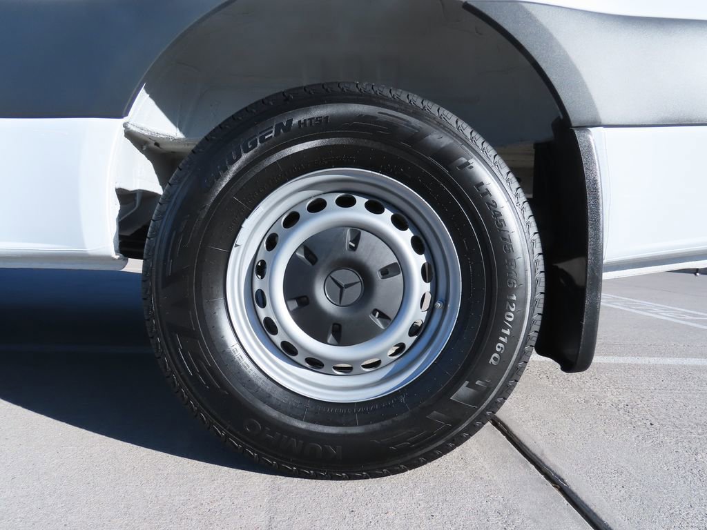 Used 2025 Mercedes-Benz Sprinter 2500 image 29