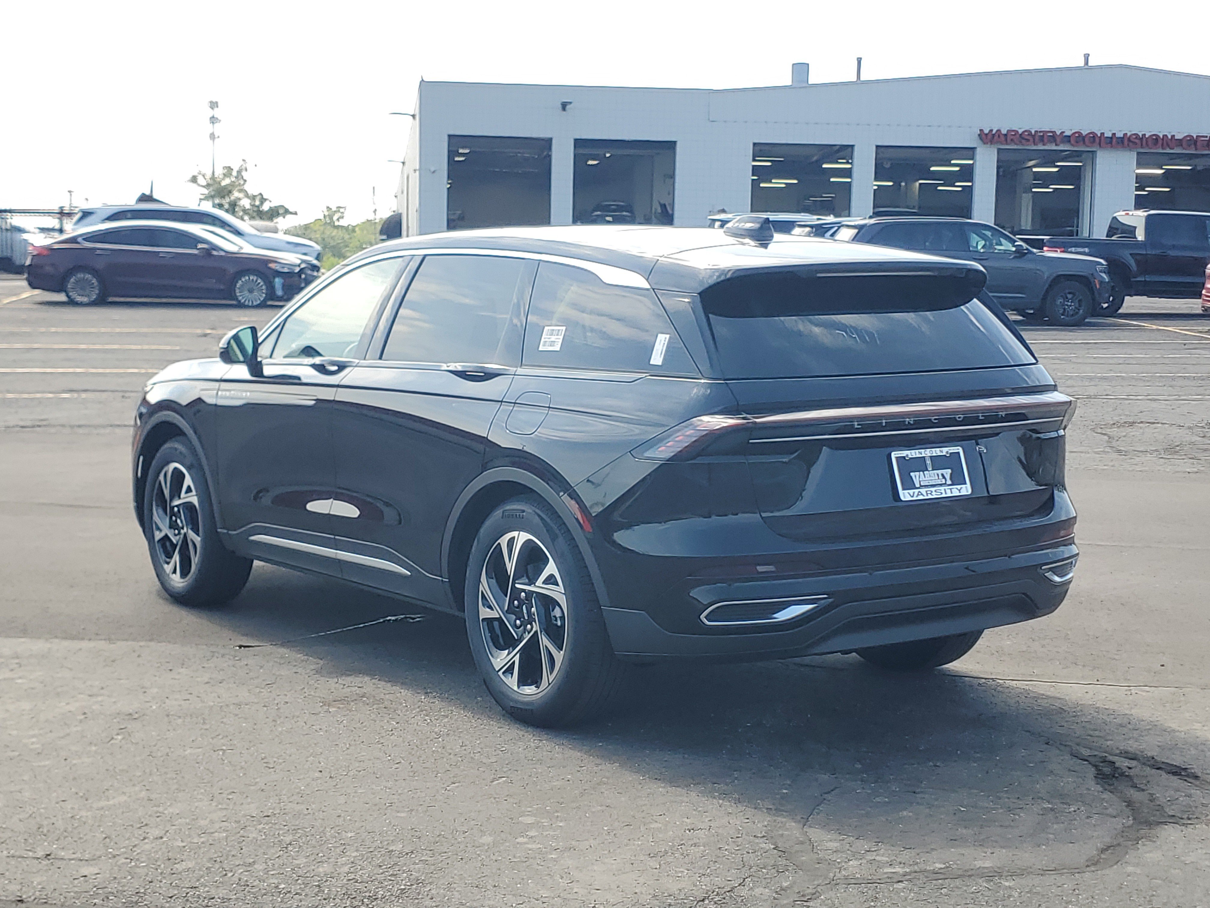 New 2026 Lincoln Nautilus Premier w/ Equipment Group 102A AWD/4WD image 3
