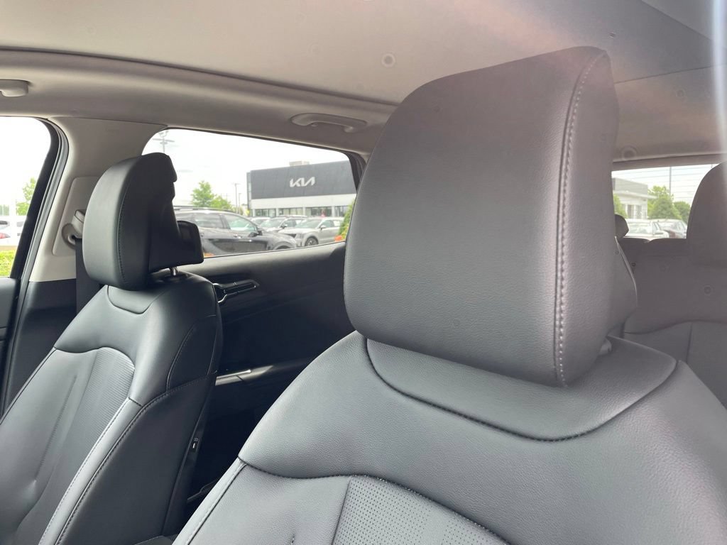 New 2026 Kia Sportage EX w/ EX Panorama Roof Package FWD image 23