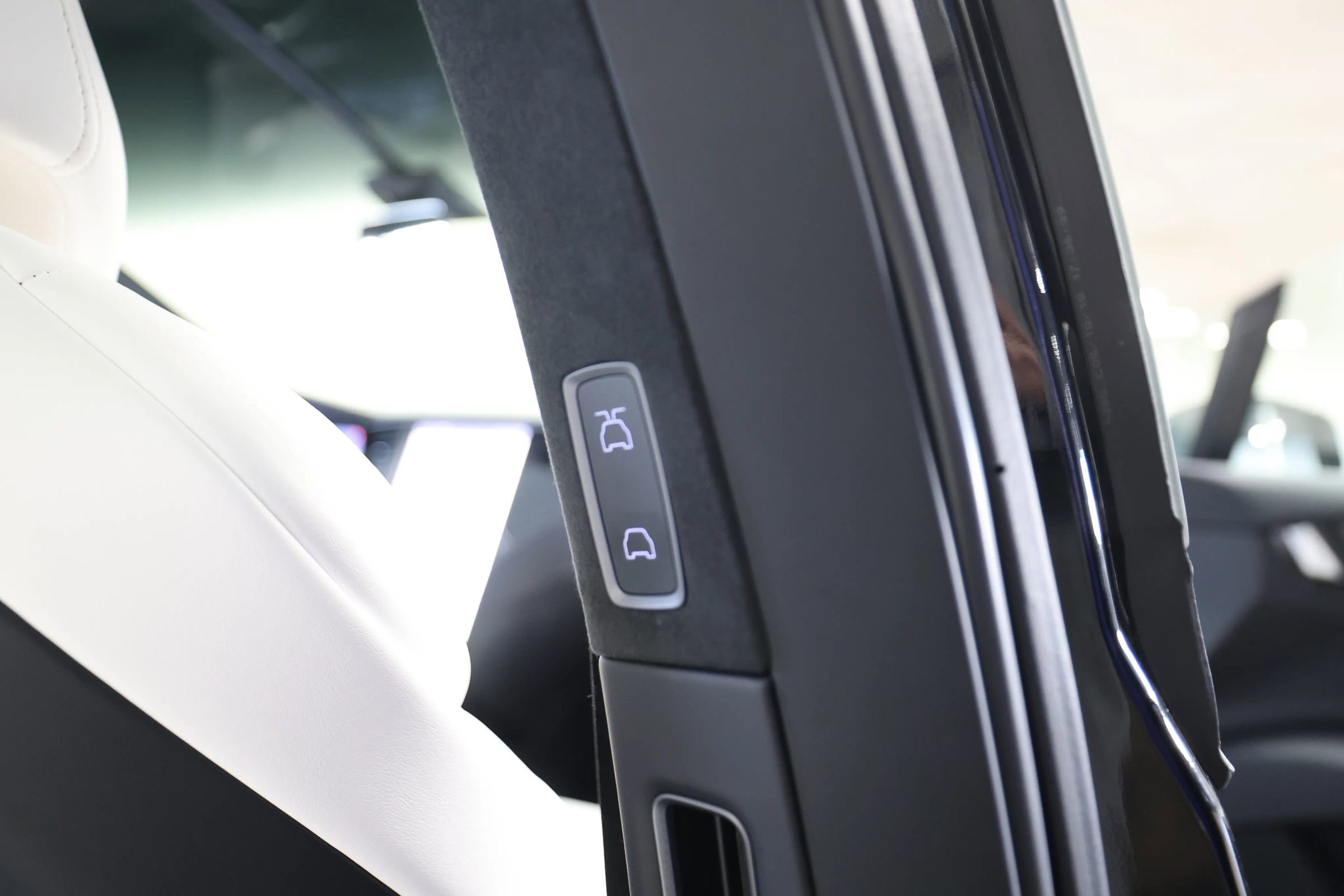 Used 2018 Tesla Model X P100D image 41