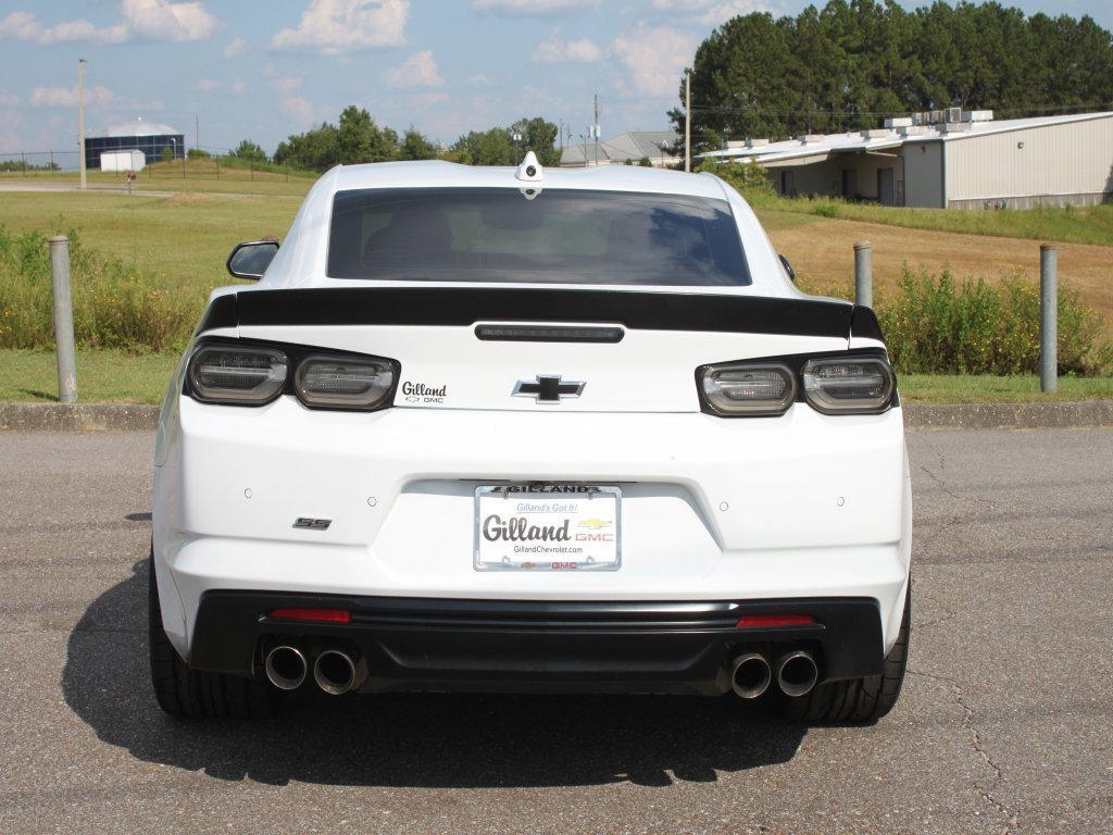 Used 2021 Chevrolet Camaro SS image 18