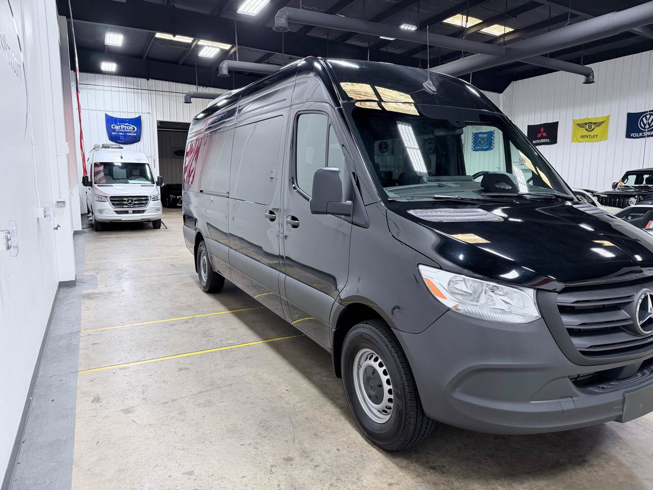 Used 2025 Mercedes-Benz Sprinter 2500 image 14