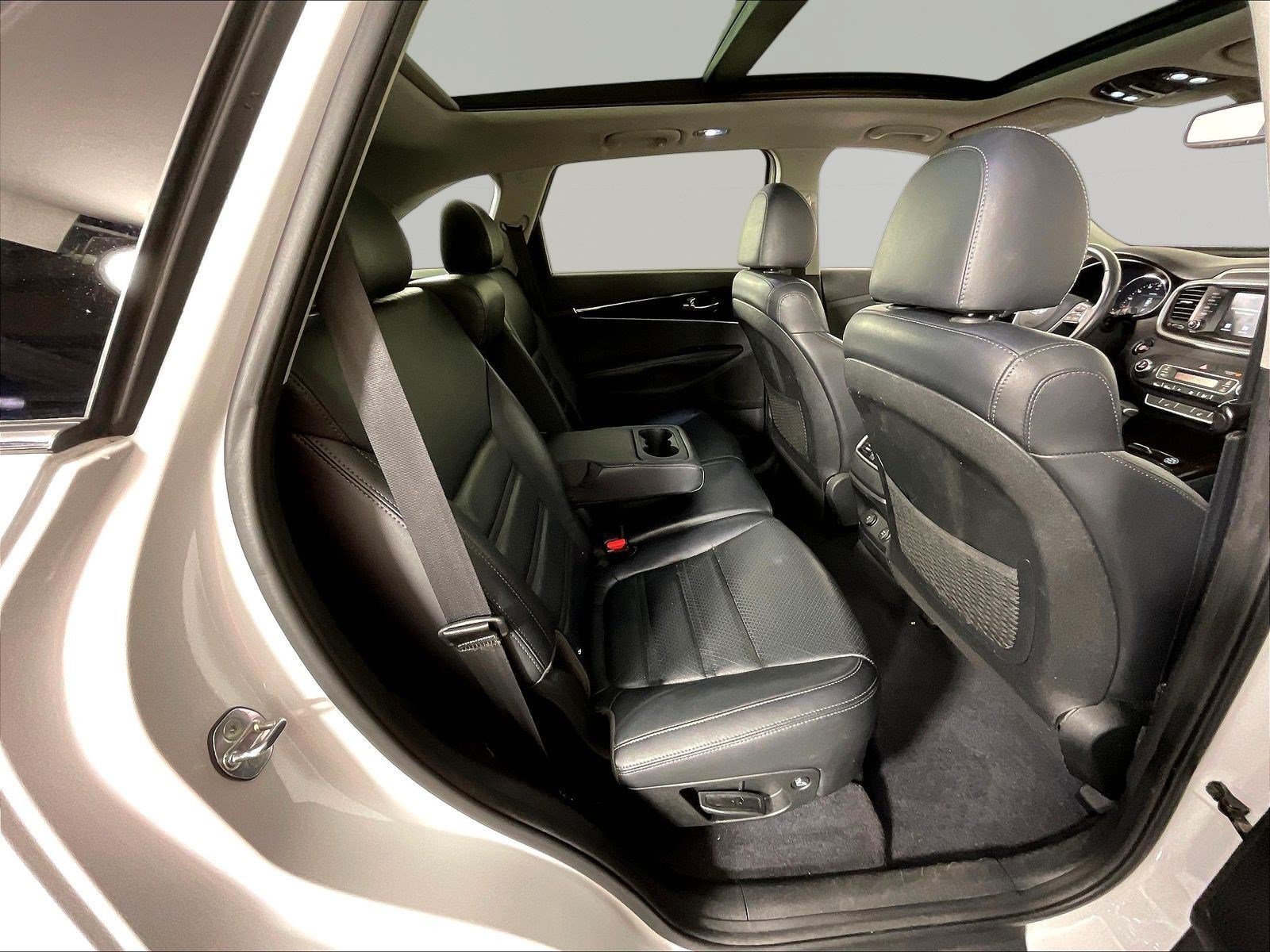 Used 2020 Kia Sorento EX AWD/4WD image 25