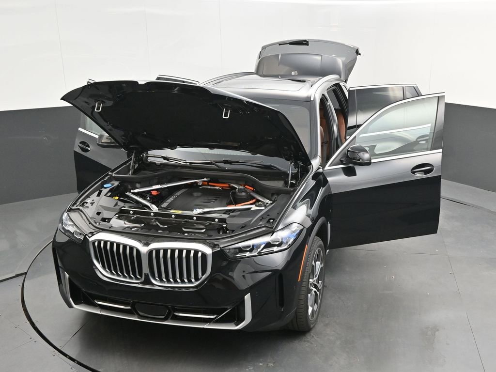 New 2026 BMW X5 xDrive50e w/ Premium Package AWD/4WD image 59