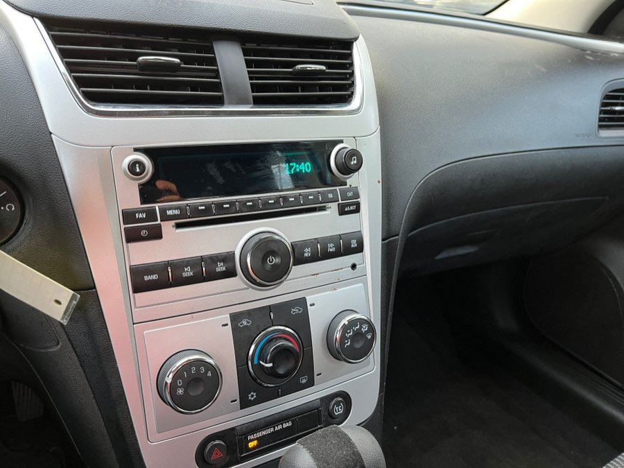 Used 2010 Chevrolet Malibu LT w/ Power Convenience Package FWD image 19