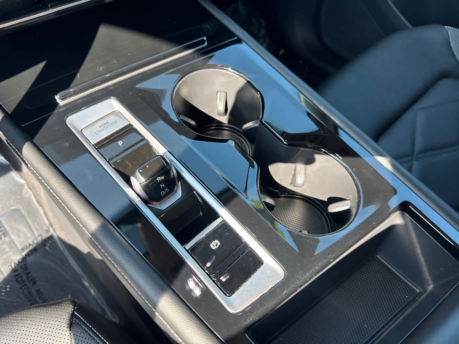 Certified 2024 Volkswagen Atlas SE image 17