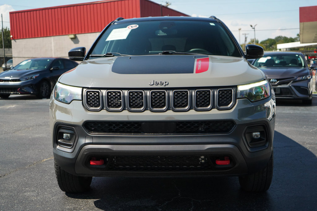 Used 2023 Jeep Compass Trailhawk w/ Trailhawk Elite Group AWD/4WD image 17