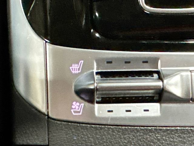Used 2024 Kia Carnival SX FWD image 21