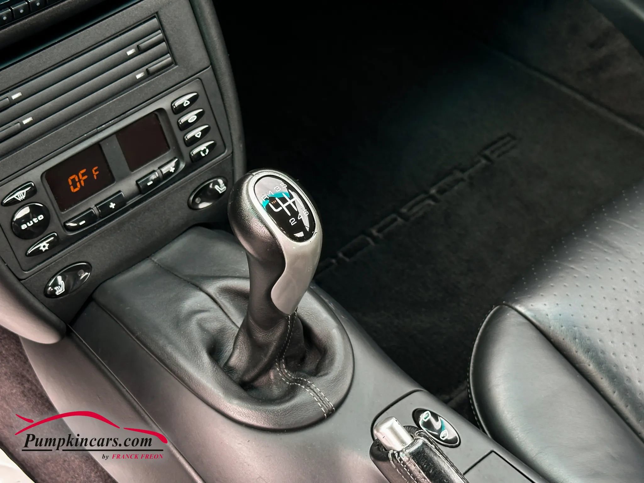 Used 2001 Porsche 911 Carrera image 17