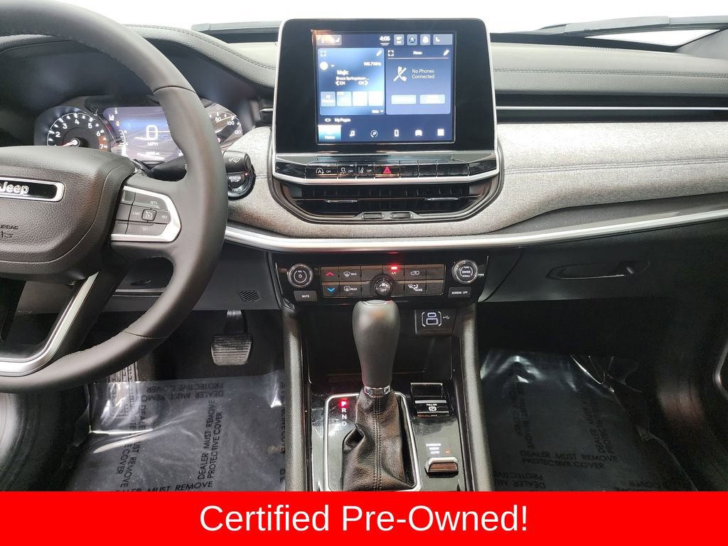 Certified 2025 Jeep Compass Latitude image 16