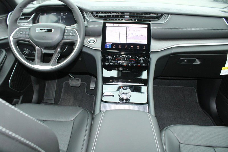 New 2025 Jeep Grand Cherokee L Limited w/ Luxury Tech Group II image 5