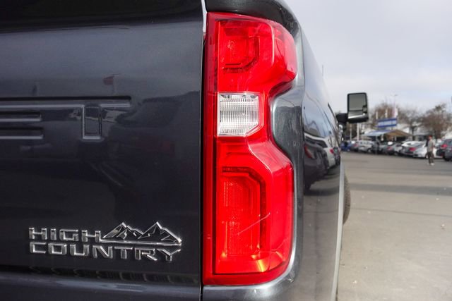 Used 2020 Chevrolet Silverado 3500 High Country w/ Technology Package image 11