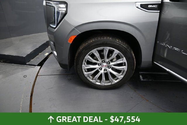 Used 2023 GMC Yukon Denali AWD/4WD image 15