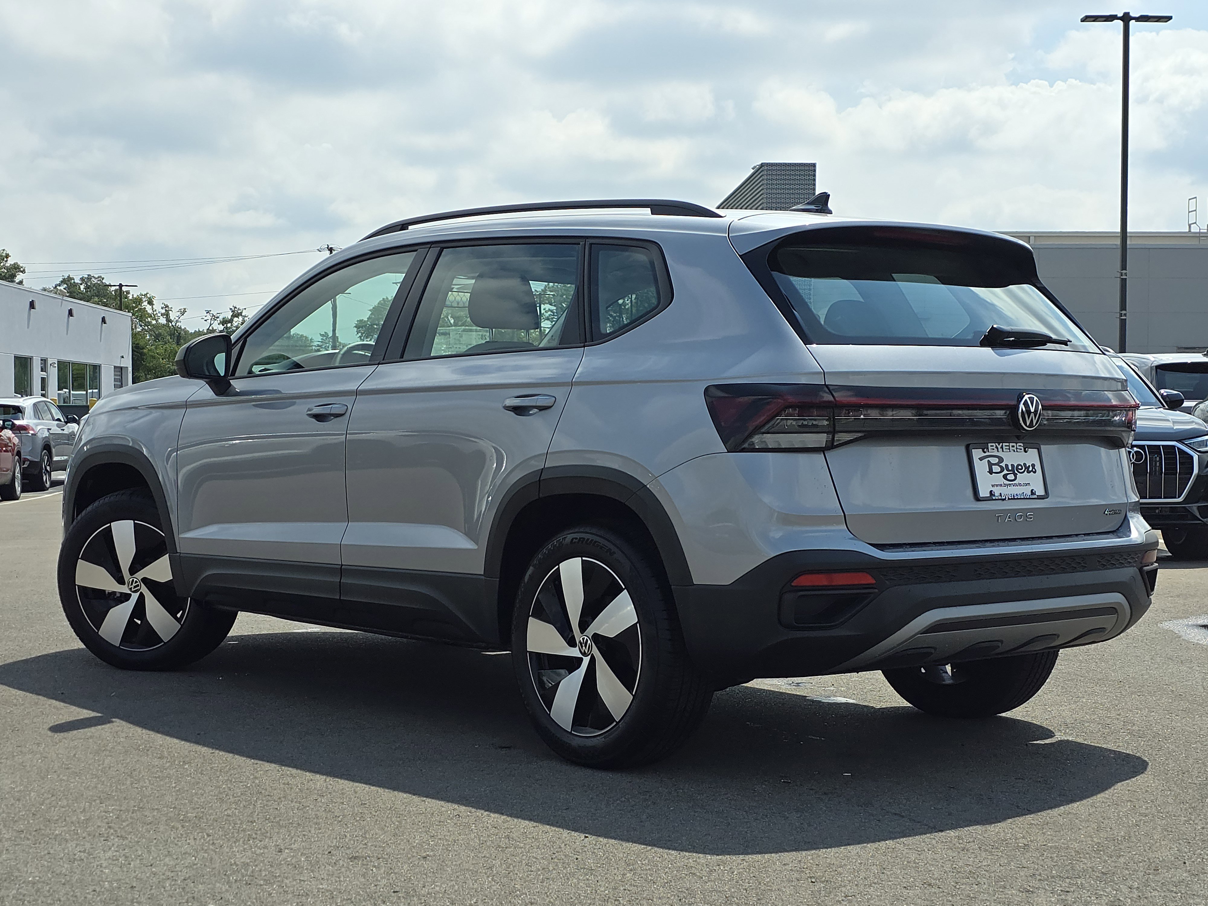 New 2025 Volkswagen Taos S image 32
