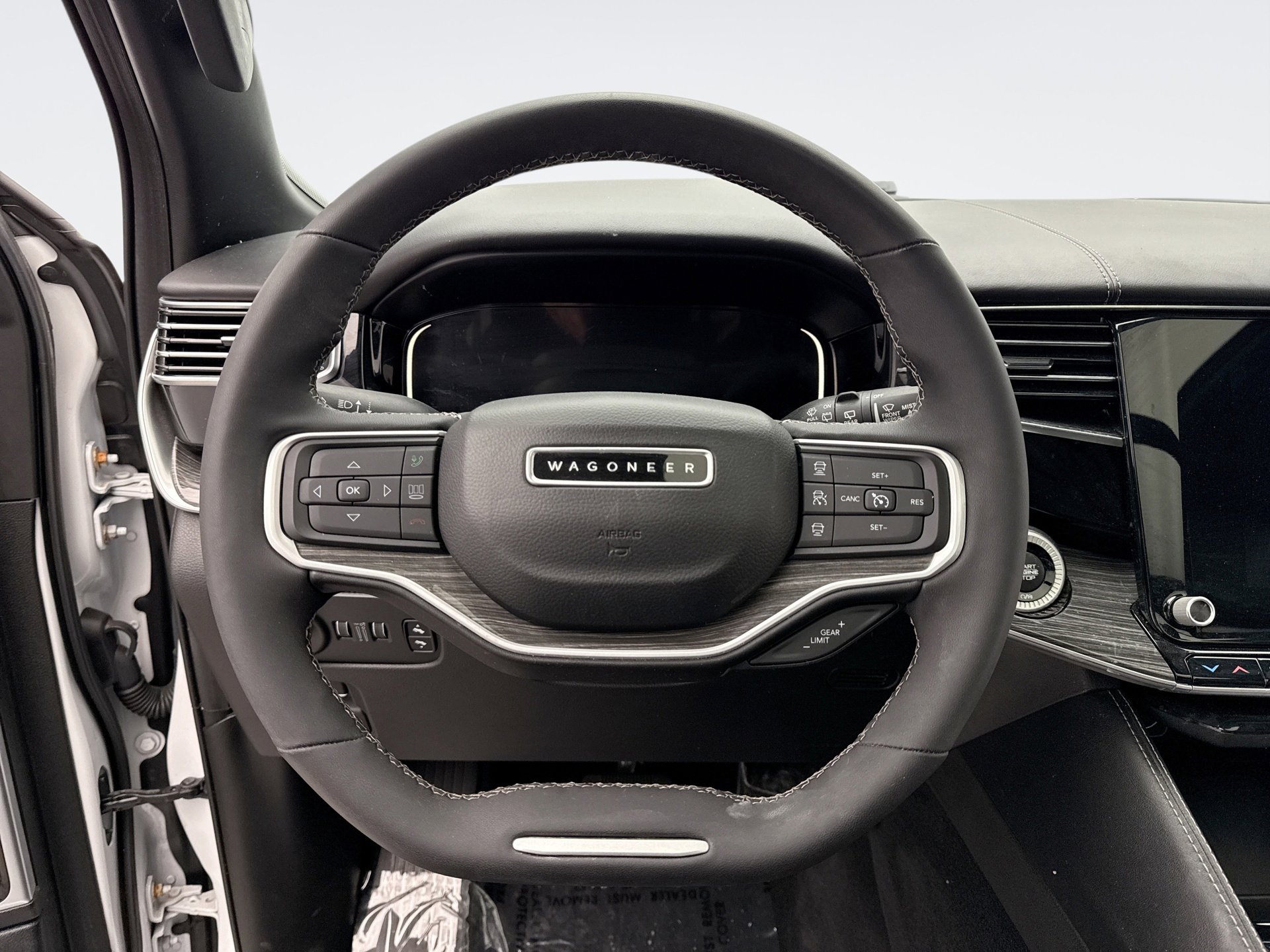 Used 2022 Jeep Wagoneer Series III w/ Premium Group I image 12