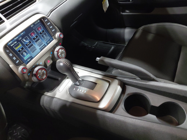Used 2015 Chevrolet Camaro LT RWD image 22