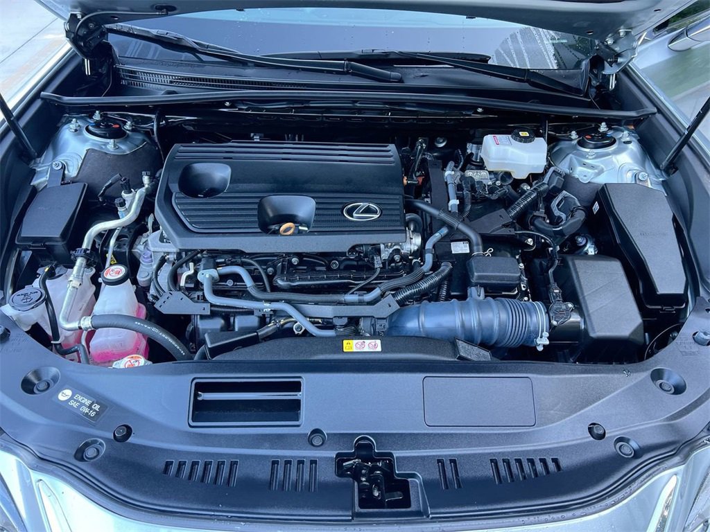 Certified 2023 Lexus ES 300h w/ Premium Package image 10