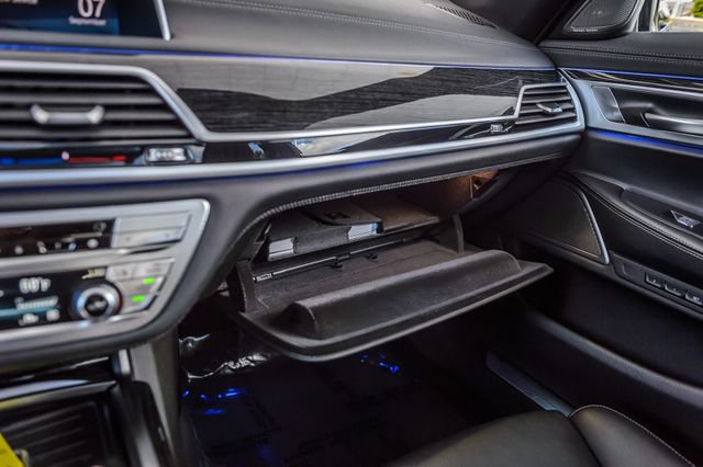Used 2022 BMW 740i w/ M Sport Package RWD image 33