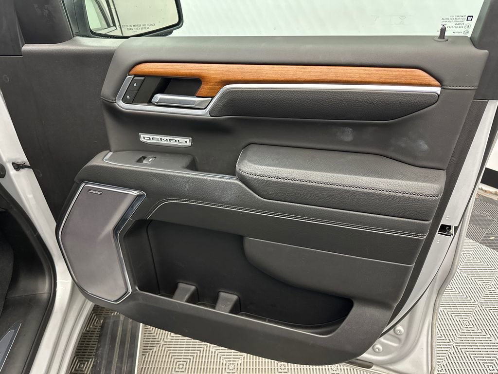 Used 2022 GMC Sierra 1500 Denali w/ Denali Reserve Package AWD/4WD image 16
