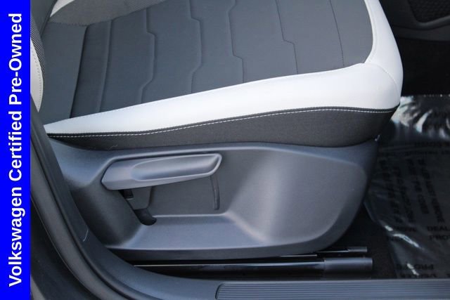 Used 2025 Volkswagen Taos SE w/ Panoramic Sunroof Package image 20