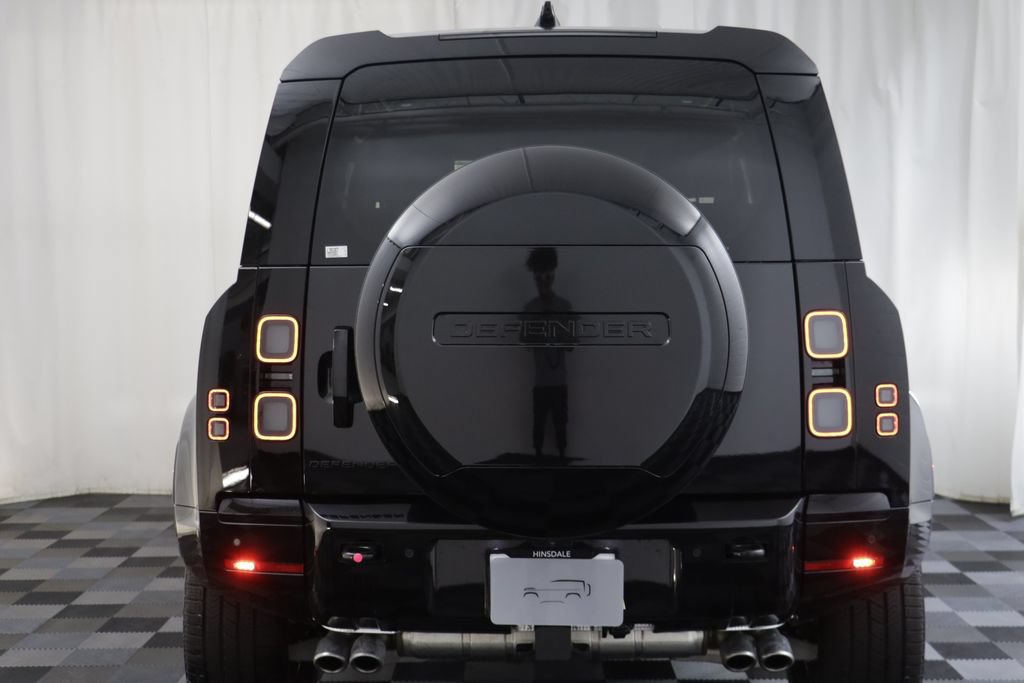 New 2026 Land Rover Defender 90 V8 AWD/4WD image 17
