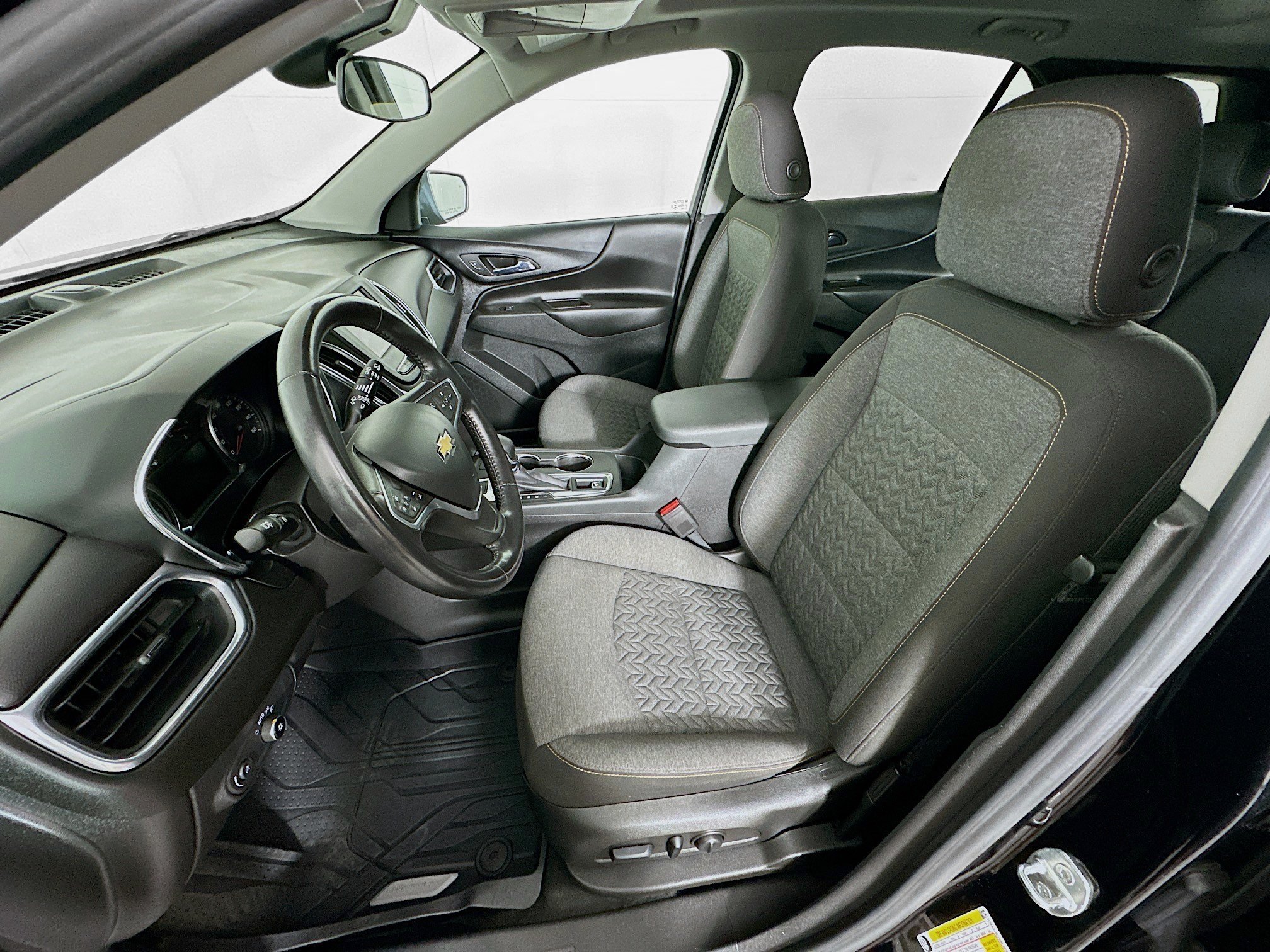 Used 2022 Chevrolet Equinox LT AWD/4WD image 13