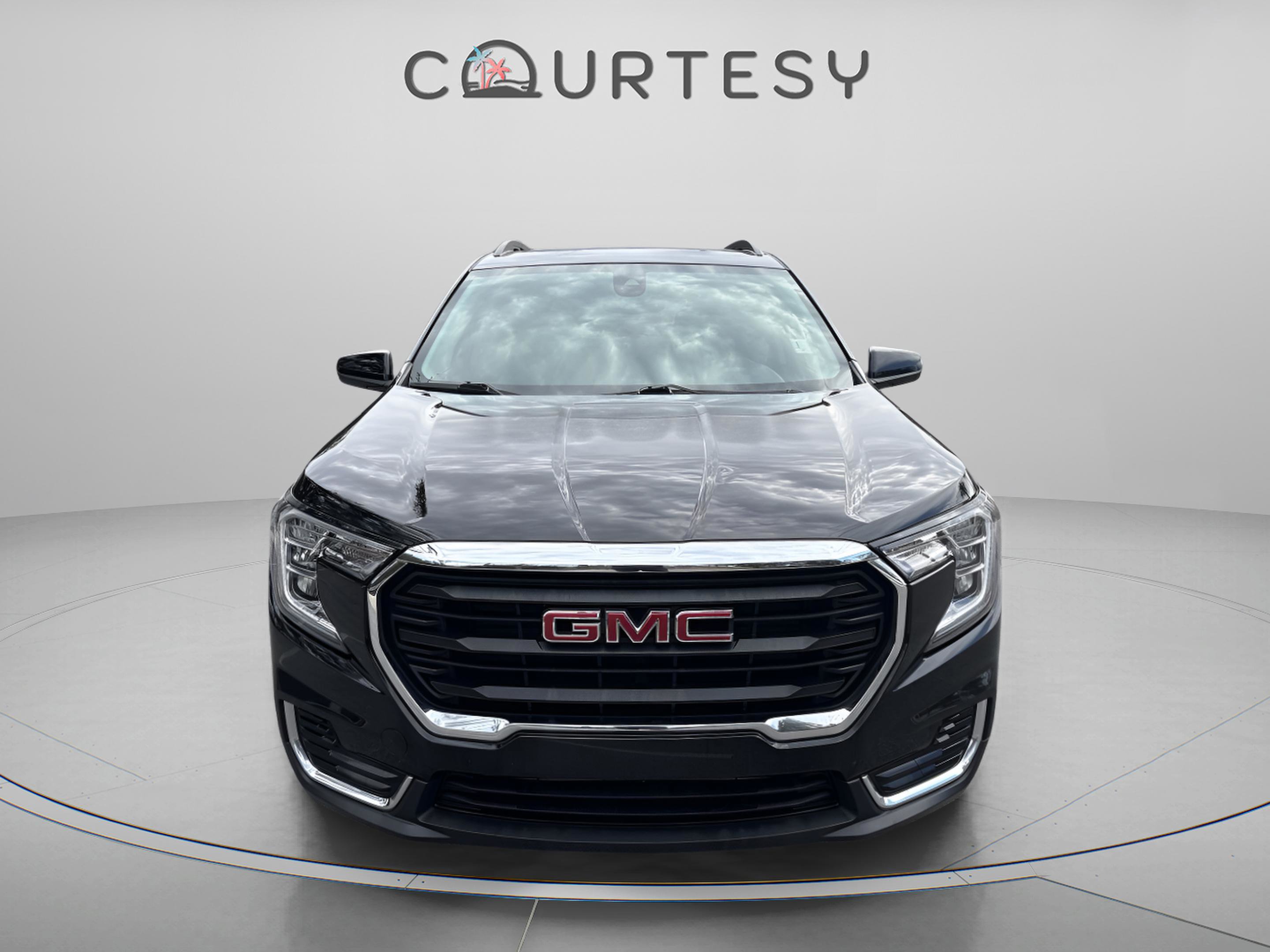 Used 2022 GMC Terrain SLE w/ Driver Convenience Package image 10