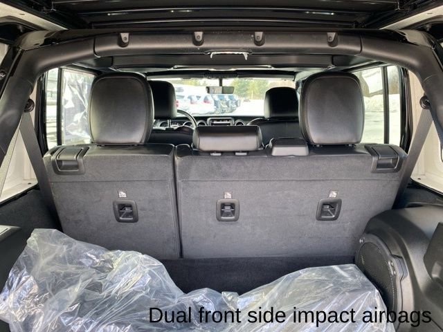 Used 2022 Jeep Wrangler Unlimited Sahara w/ Cold Weather Group image 33