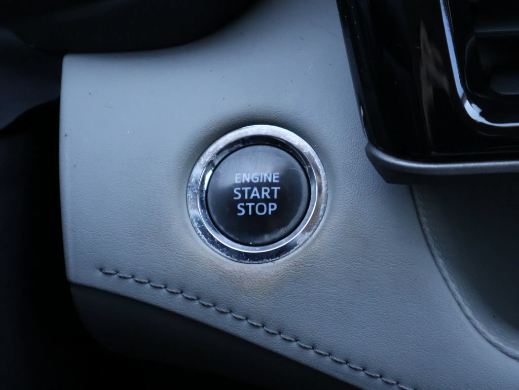 Used 2022 Toyota Highlander XLE FWD image 26