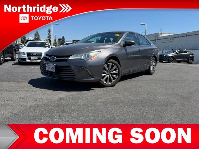 Used 2017 Toyota Camry XLE FWD image 2