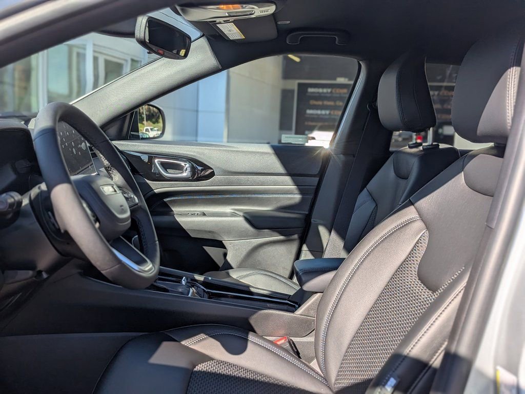 New 2026 Jeep Compass Latitude image 10