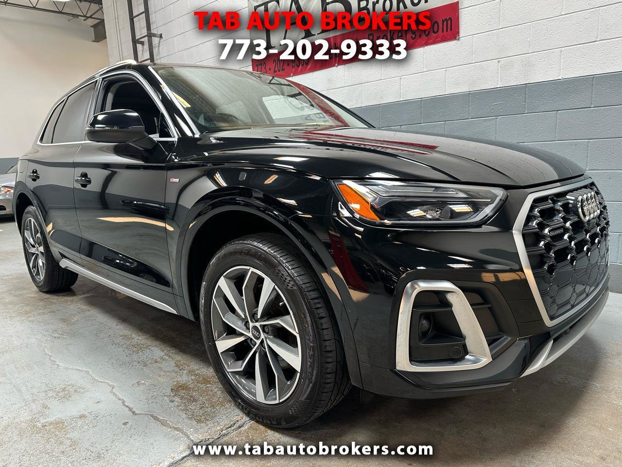 Used 2023 Audi Q5 45 TFSI Premium Plus Sport Uti w/ Premium Plus Package AWD/4WD image 1