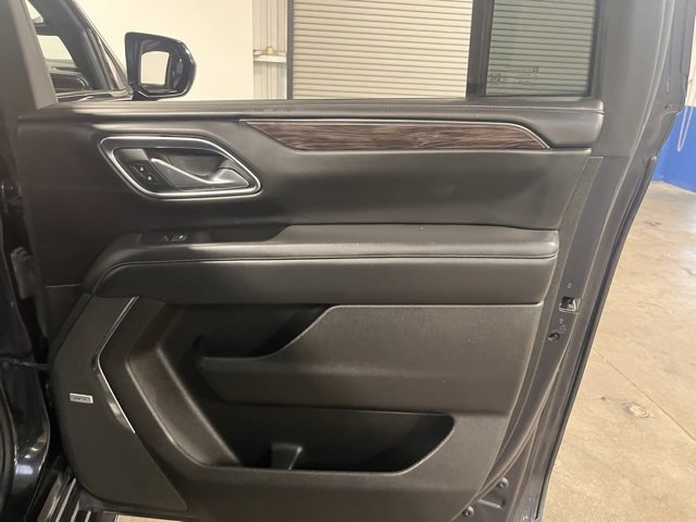 Used 2023 Chevrolet Suburban LT image 15